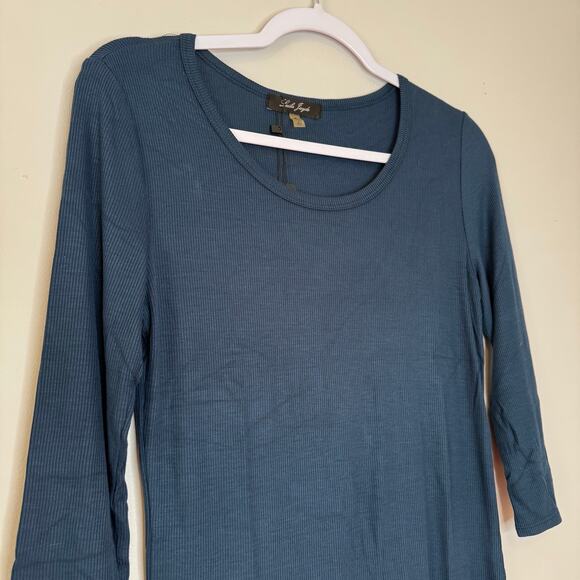 Laila Jayde Fitted Ribbed Scoop Neck 1/2 Sleeve Top Dark Denim NWT Small - Picture 3 of 9